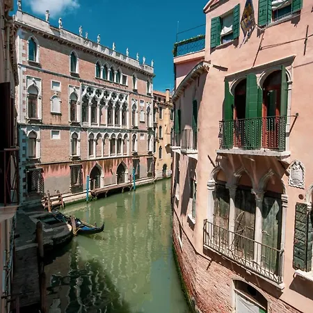 San Marco Boutique By Wonderful Italy-3